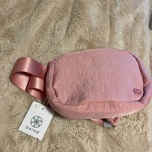 Such a nice belt bag!!